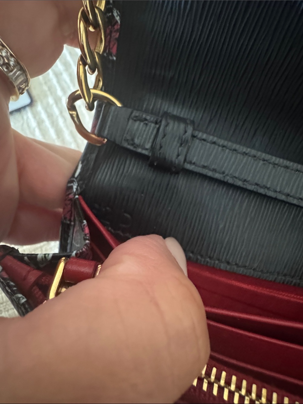Prada wallet bag beautiful - Picture 4 of 6